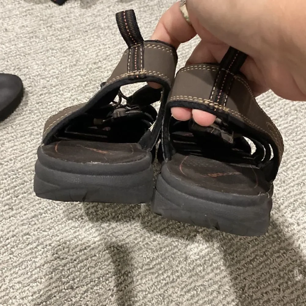 Gotcha sandals